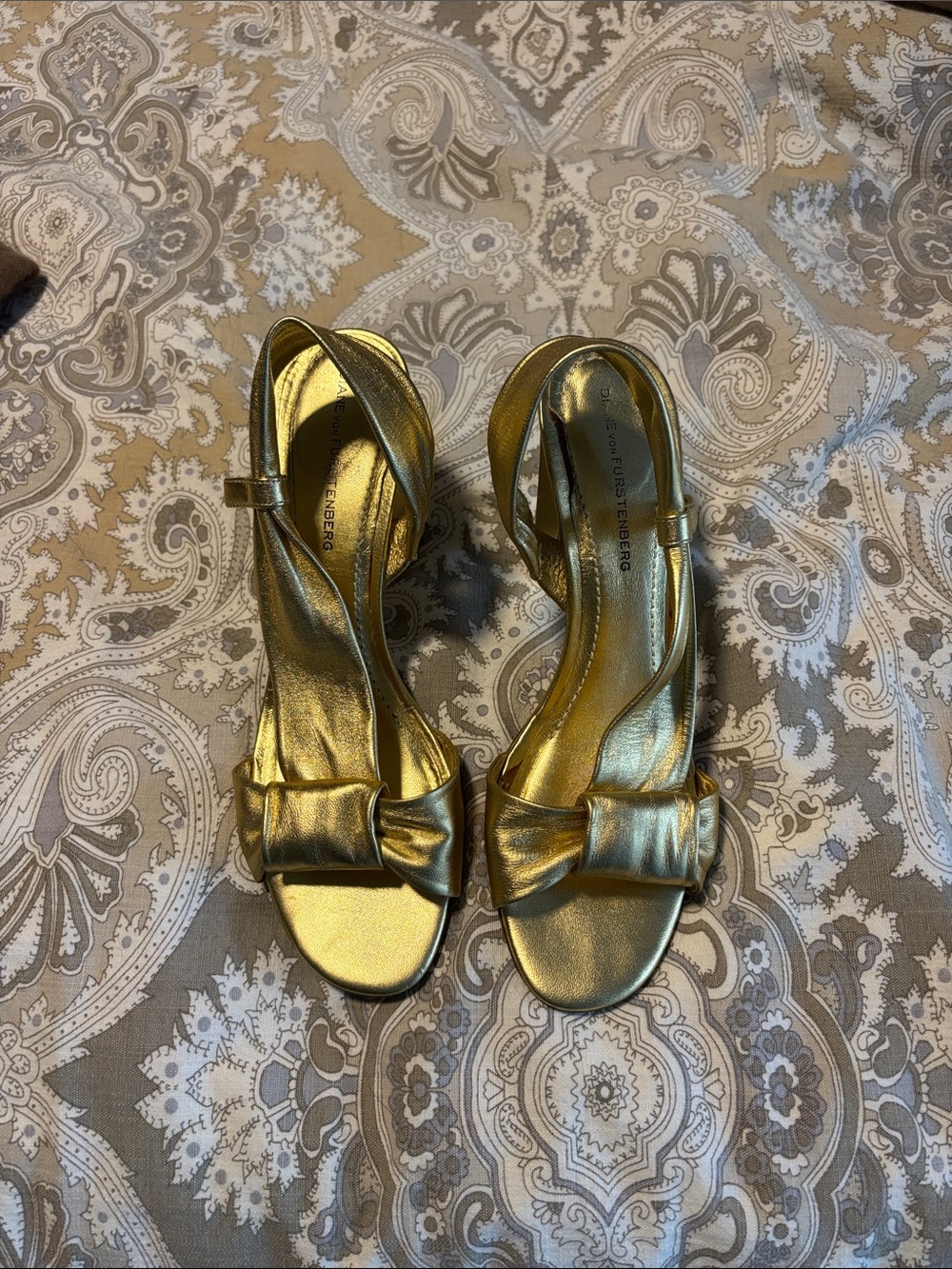 Diane von Furstenberg Gold Bow Accent Women's Sandals